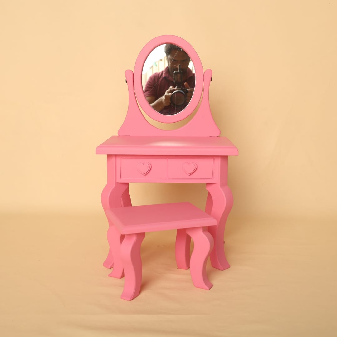 Baby dressing table photoshoot prop – perfect for newborn and toddler photography. A charming mini dressing table prop for professional baby photographers.