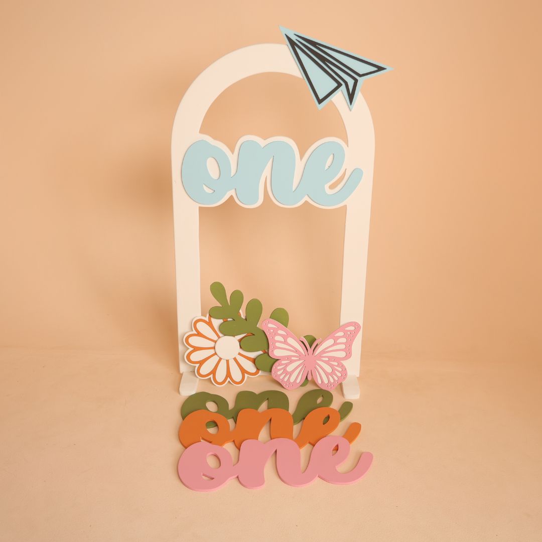 Arch Cutout with ONE Milestone – Pre-Birthday Baby Photoshoot Prop