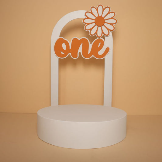 Arch Cutout with ONE milestone for baby pre-birthday photoshoot prop setup