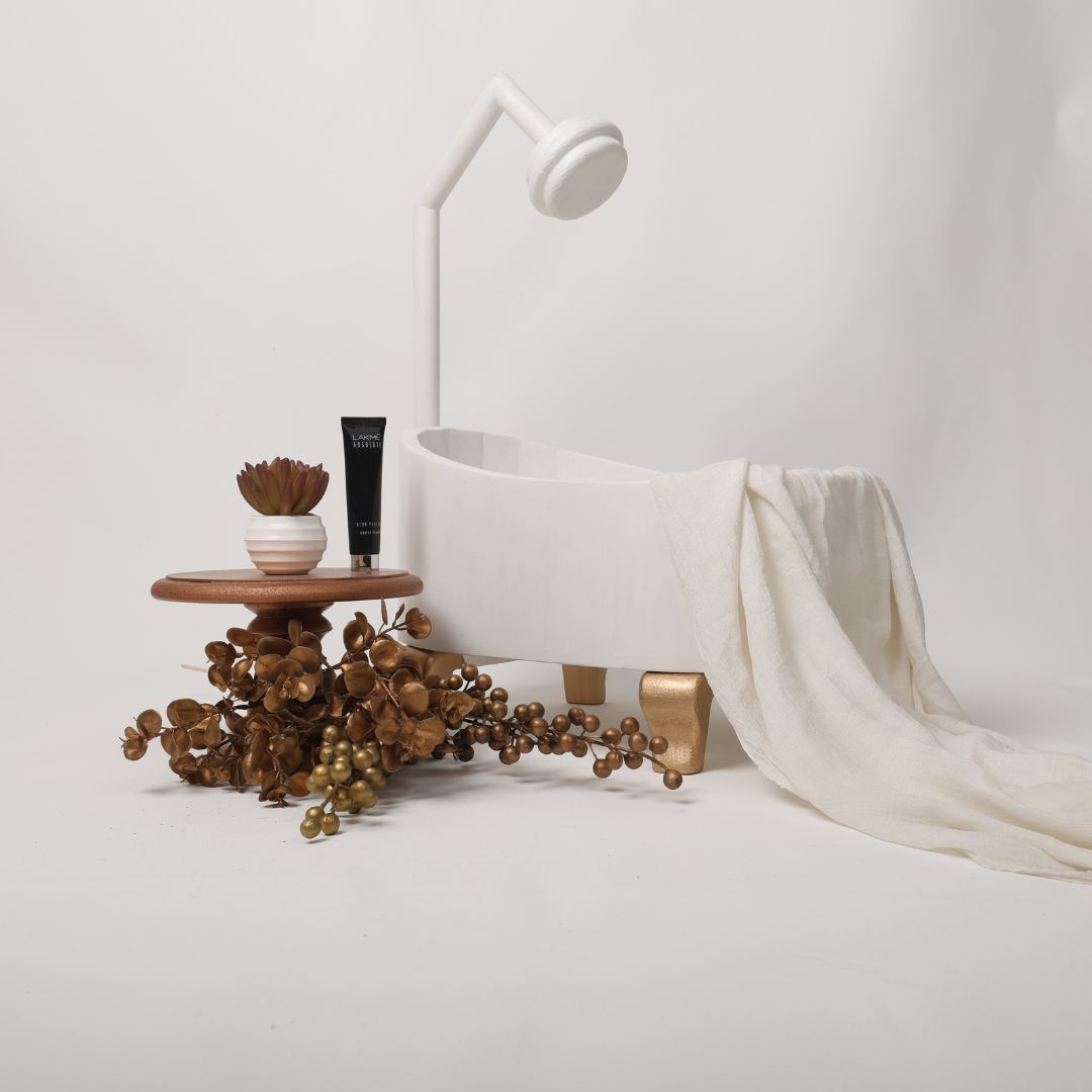 Wooden tub baby photoshoot prop styled for shower-themed or rustic photography setups, perfect for newborn and toddler photoshoots.