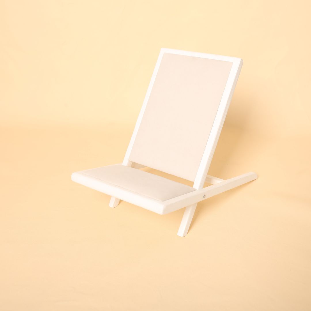 Newborn posing stand baby prop for professional baby photoshoots