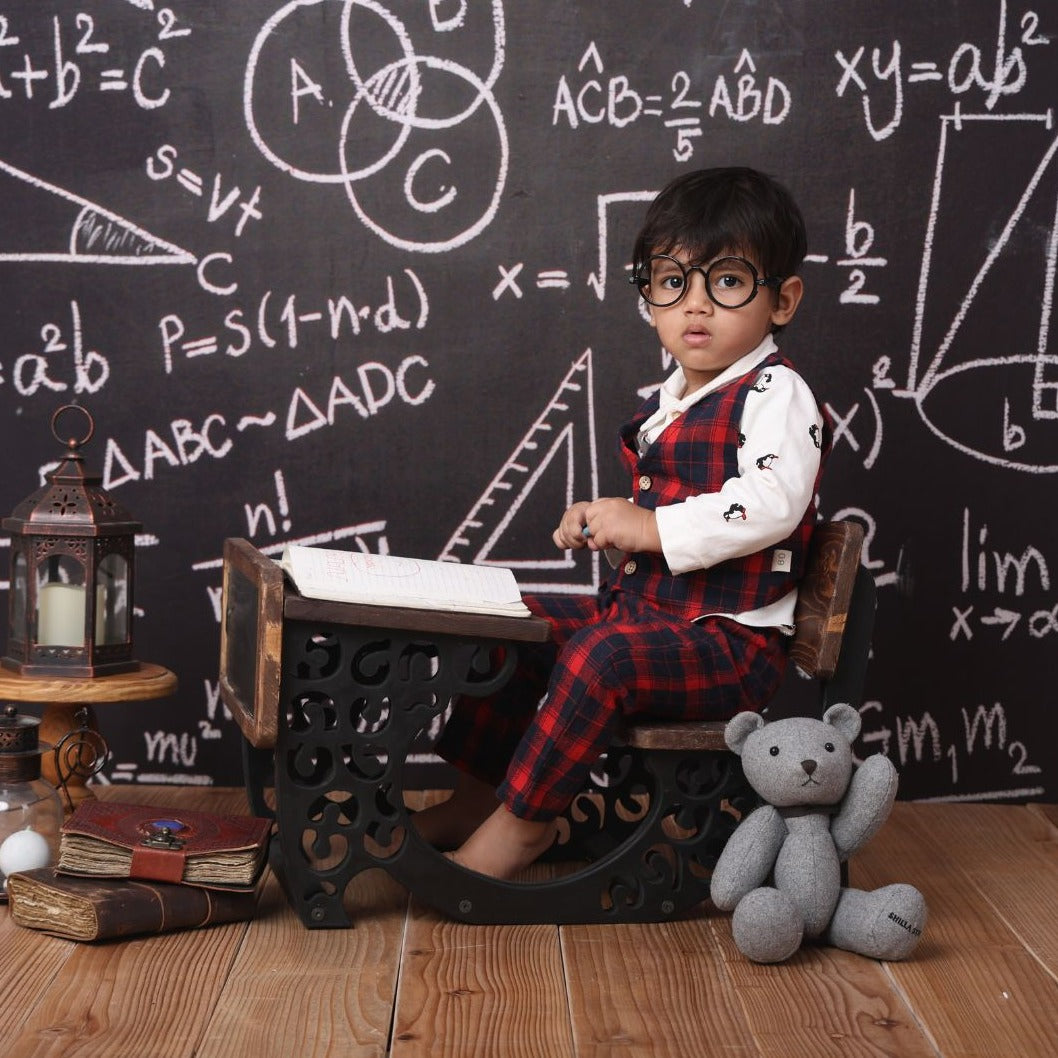 Wooden school desk baby prop for photoshoots, ideal for vintage classroom themes and newborn photography setups.