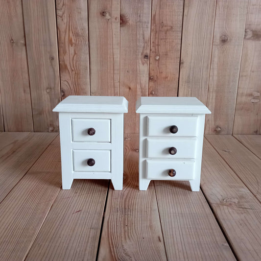 Adorable Baby Table Prop designed for baby photoshoots, featuring a simple and safe design perfect for various setups.