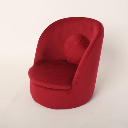 A neutral-toned posing sofa designed for newborns and sitters, featuring soft, cushioned upholstery. The sofa has a low, rounded backrest and armrests, providing comfort and support for babies during photoshoots. Set against a simple background, perfect for showcasing its elegant design and versatile use in photography.