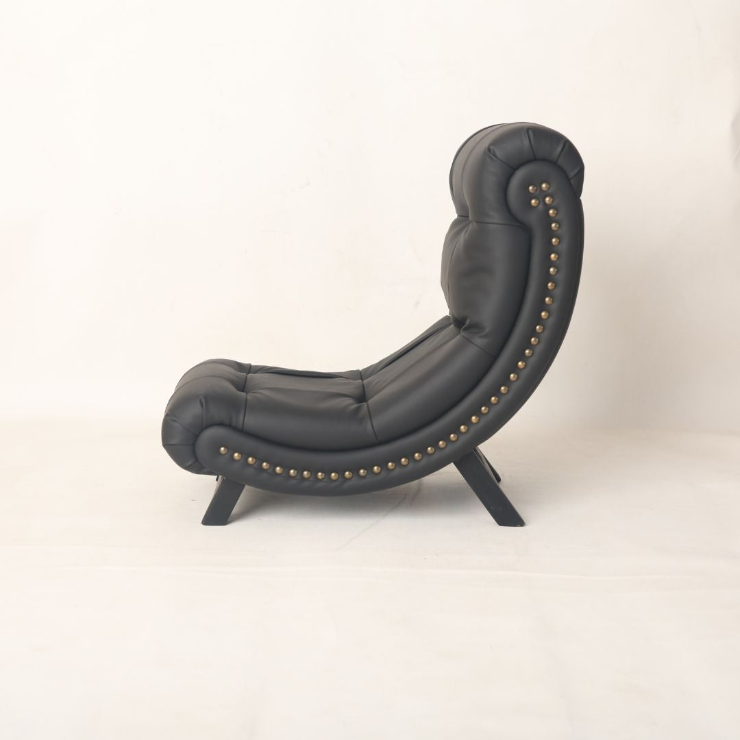 Crescent moon-shaped baby photography prop with a soft cushioned seat, designed in a light pastel color. Ideal for baby photoshoots, the prop is styled to create a dreamy, celestial-themed setting.