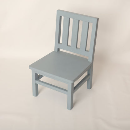 Sleek Baby Chair Prop with a minimalist modern design, ideal for enhancing baby photoshoot themes.