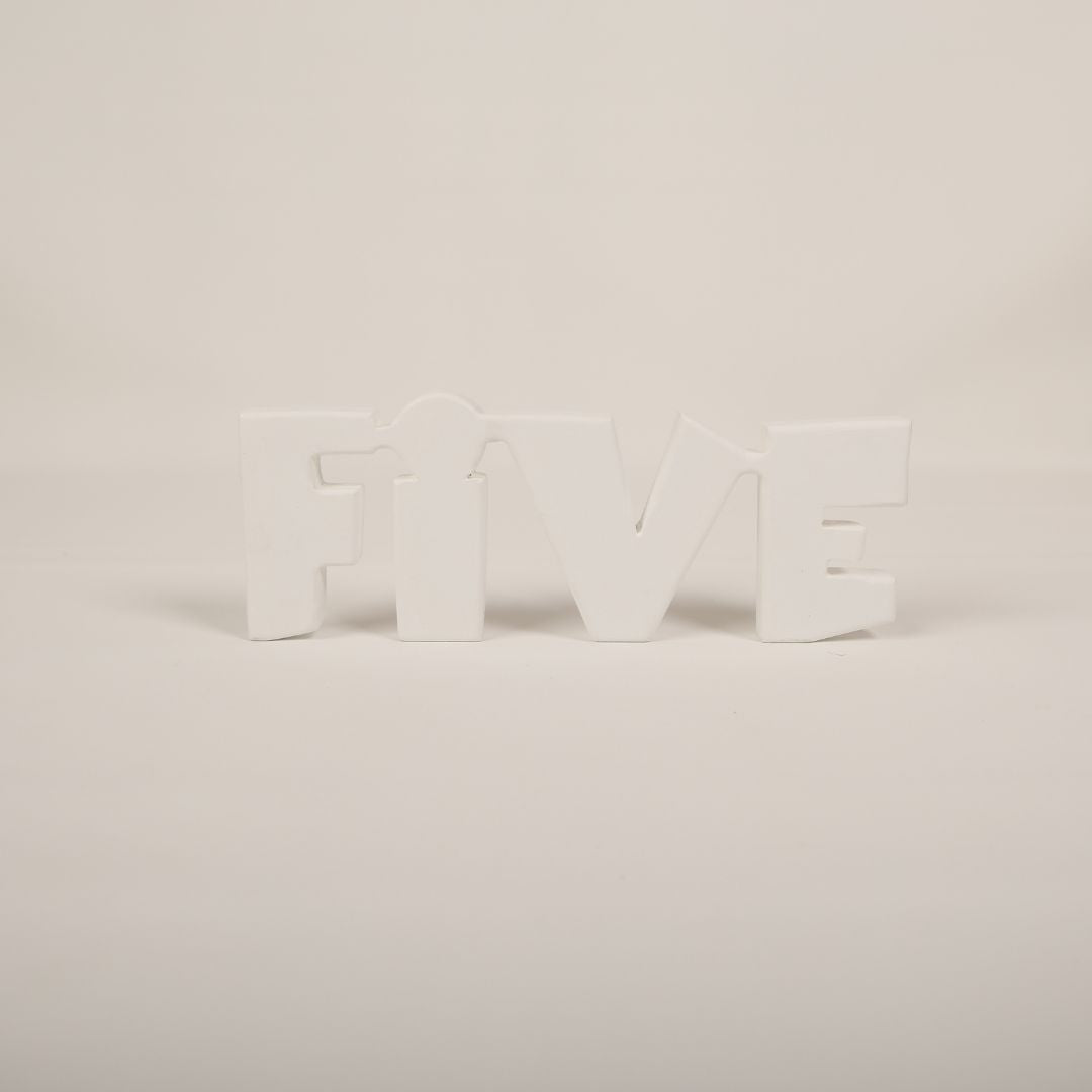Stylish Five Birthday Prop with a creative '5' design for capturing five-year milestone moments.