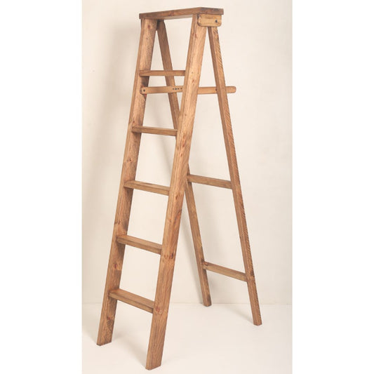 Wooden ladder prop for maternity and fashion photoshoots – perfect for posing, styling, and adding a rustic touch to studio setups