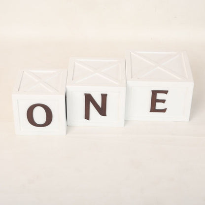 Box baby prop offers endless possibilities for creativity in baby photoshoots, allowing you to capture charming and imaginative moments of baby.