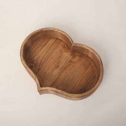 A heart-shaped bowl baby prop, perfect for newborn baby photoshoots. Crafted with soft, safe materials, this adorable prop adds a touch of sweetness and charm to the photos, creating heartwarming memories for years to come.