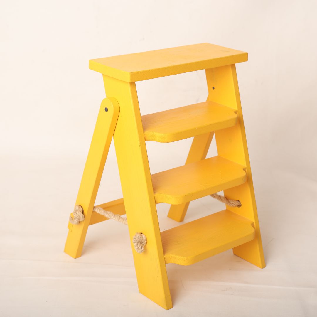 Versatile Ladder Prop for Baby & Maternity Photoshoots – Stylish Photography Prop