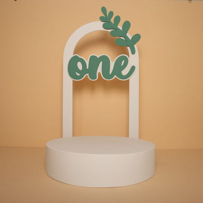 Arch Cutout with ONE milestone for baby pre-birthday photoshoot prop setup