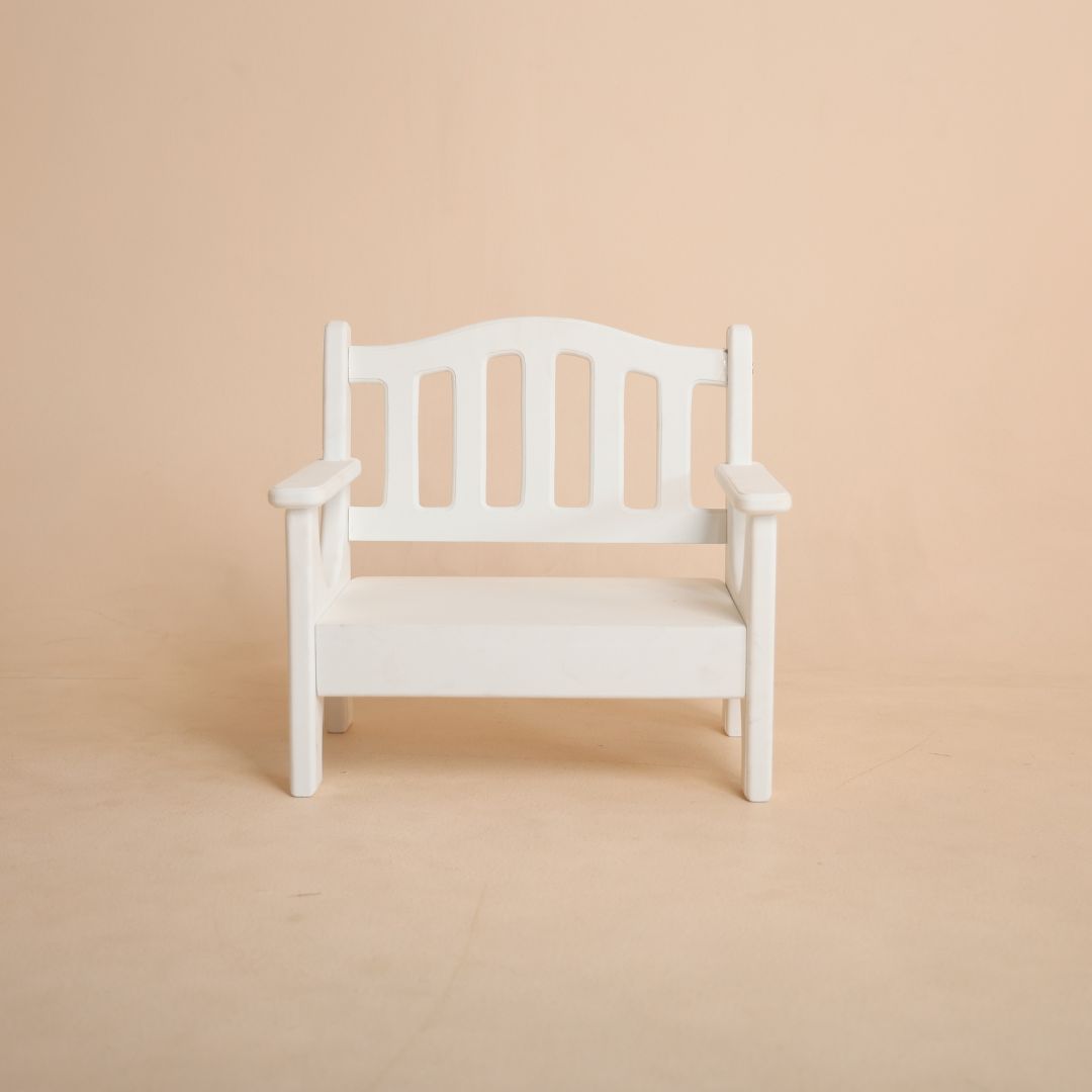Baby bench prop for newborn photoshoot with cute and minimal design for professional photography
