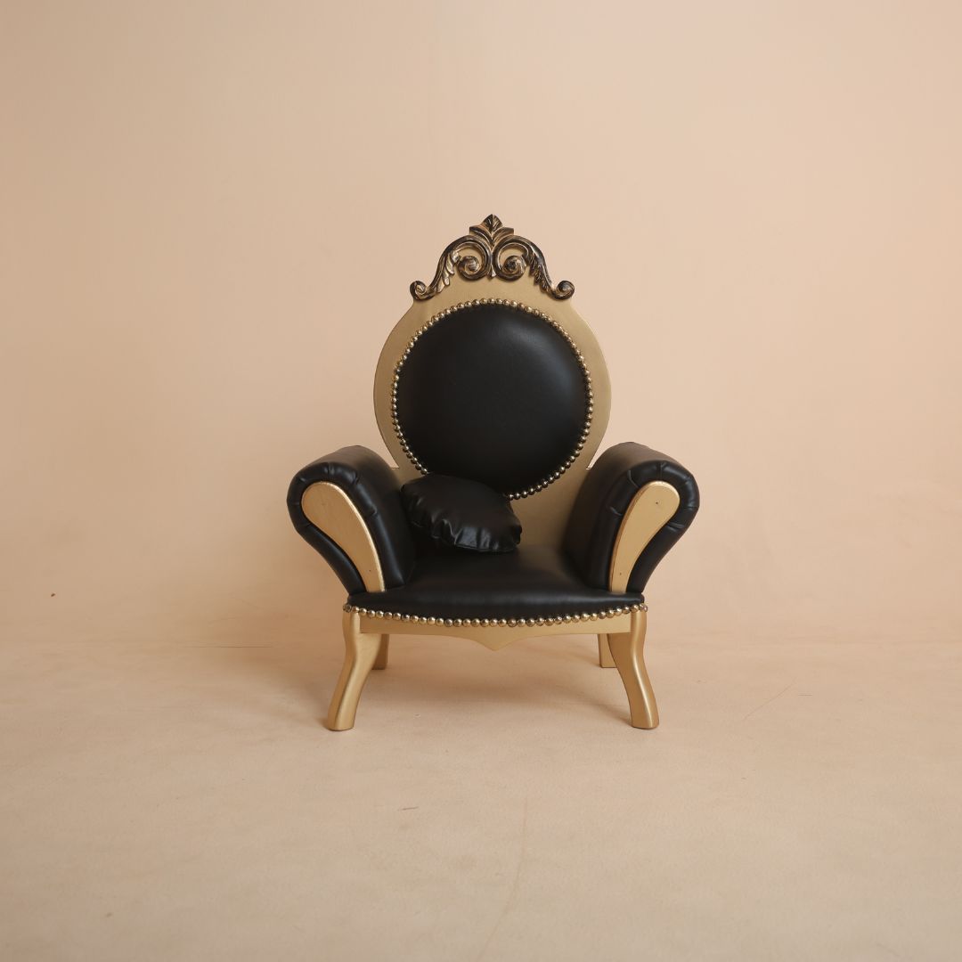 Black and golden royal sofa prop for baby photography studio use
