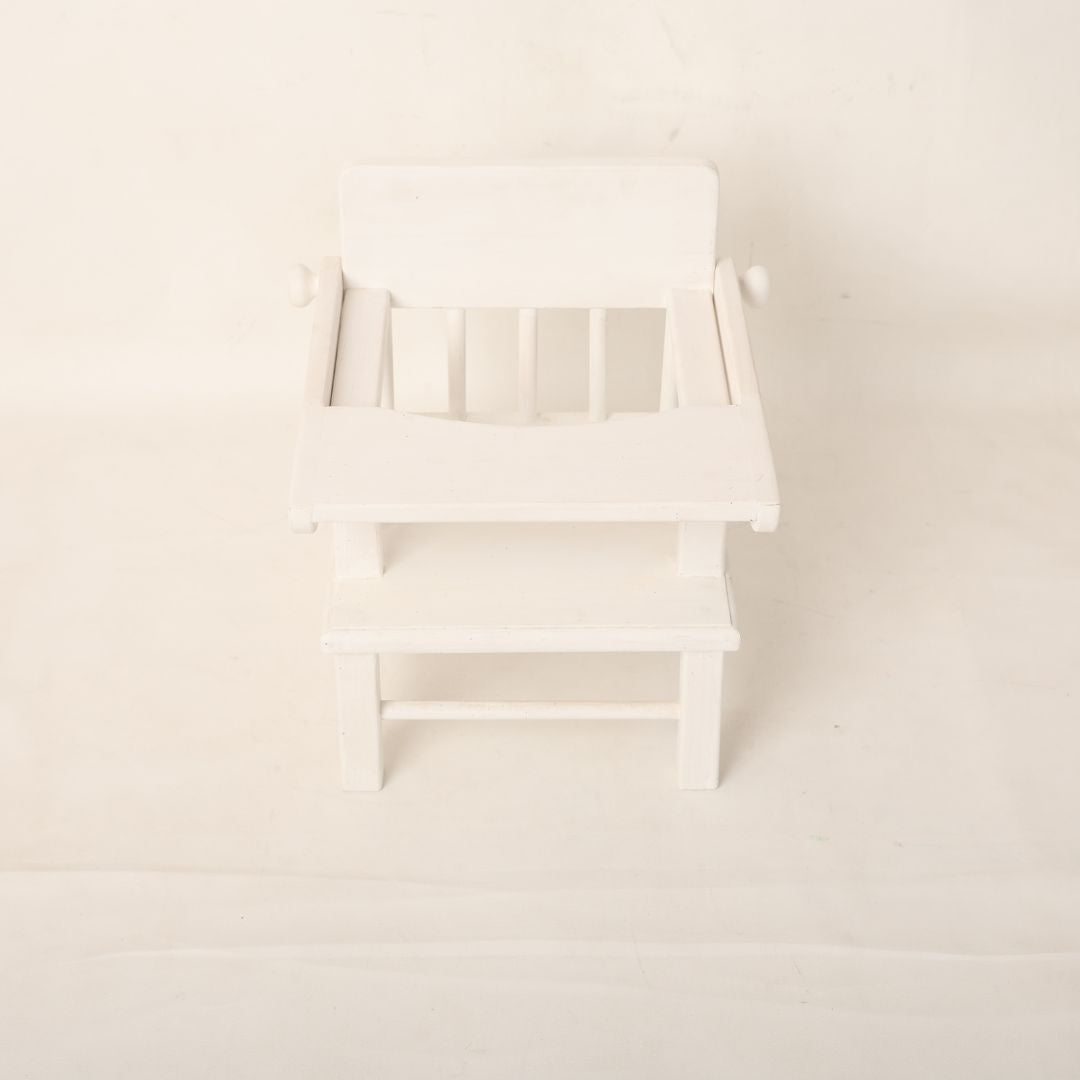 Handcrafted newborn baby chair prop, perfect for professional baby photoshoots, ideal for creating adorable and timeless memories.
