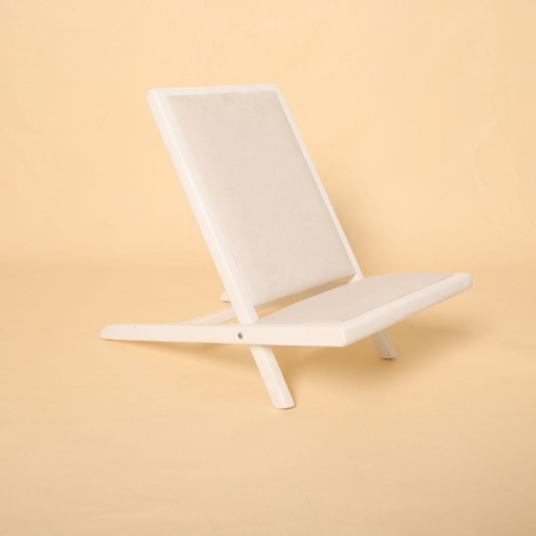 Newborn posing stand baby prop for professional baby photoshoots