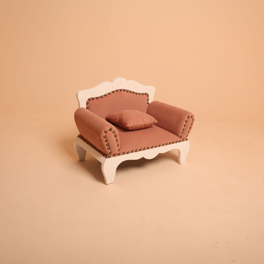 Luxury pink baby photoshoot sofa for studio photographers.
