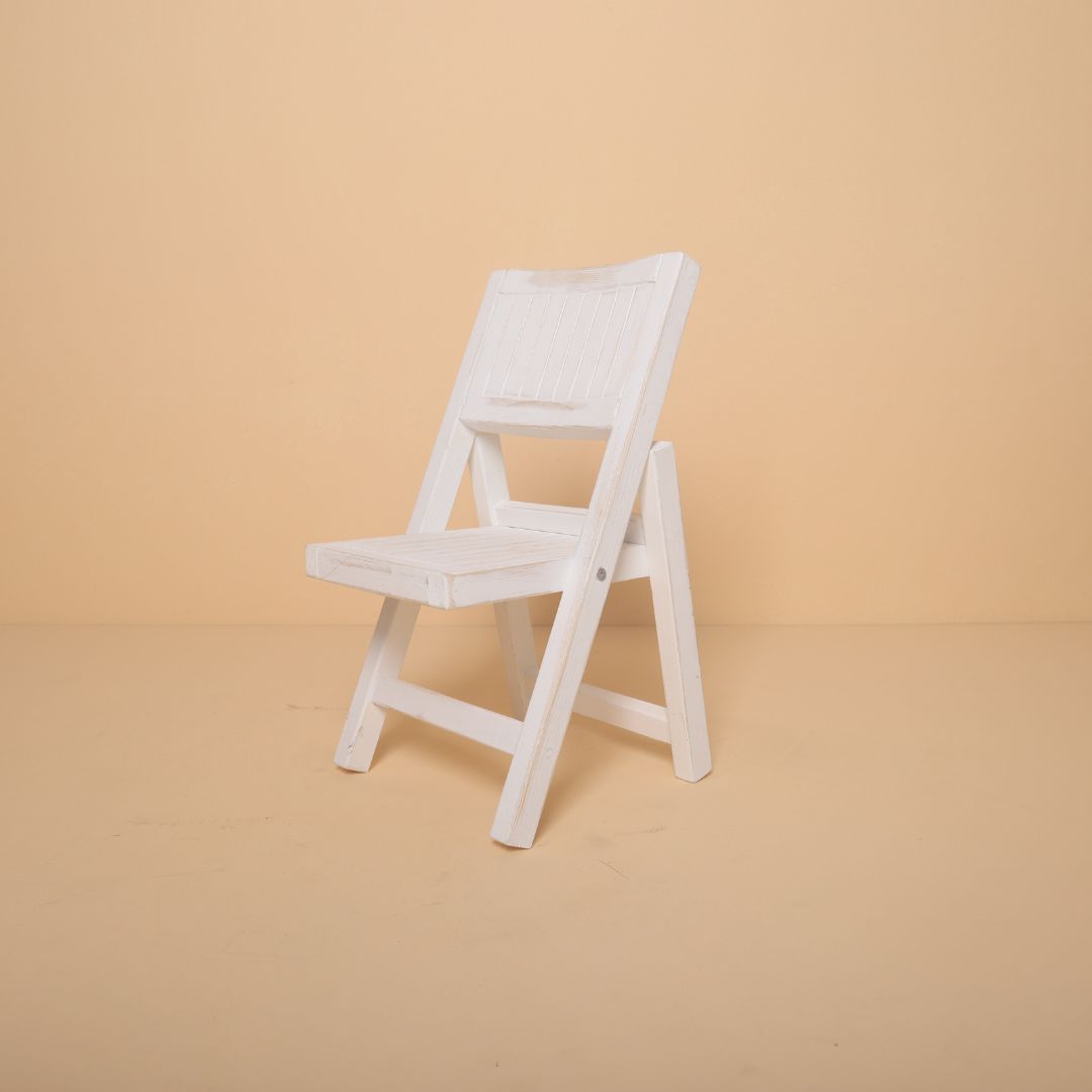 Toddler photoshoot chair prop for professional kids photography – cute and sturdy chair for milestone and themed photo sessions.