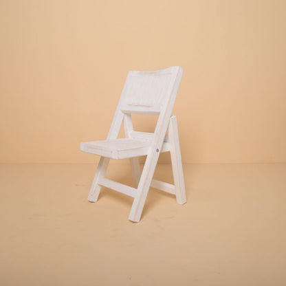 Toddler photoshoot chair prop for professional kids photography – cute and sturdy chair for milestone and themed photo sessions.
