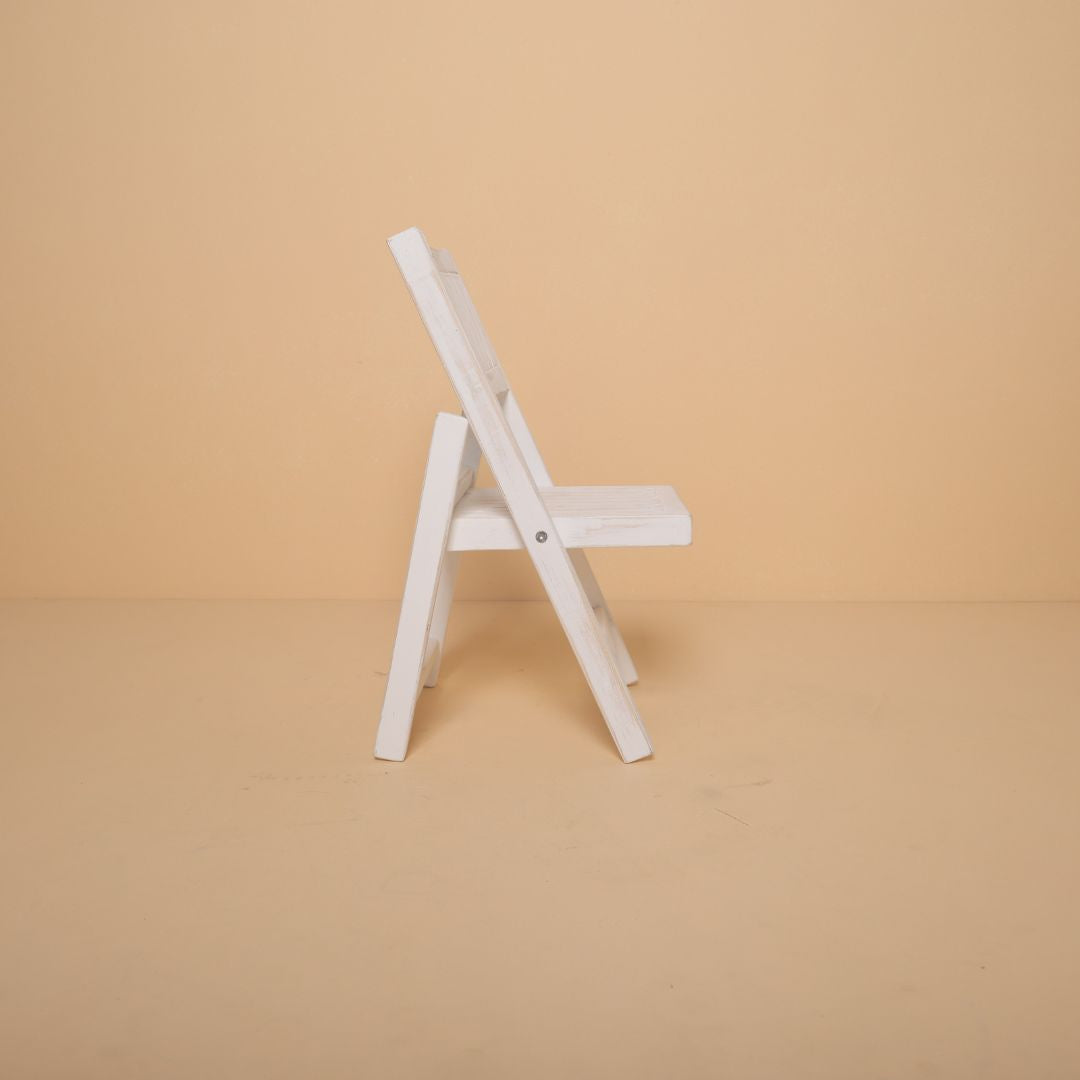 Toddler photoshoot chair prop for professional kids photography – cute and sturdy chair for milestone and themed photo sessions.