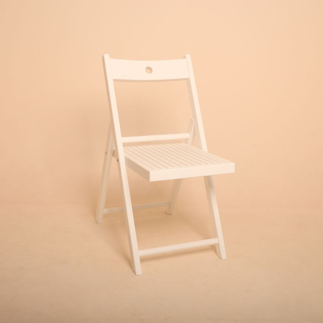 White posing chair for prewedding and maternity photoshoots, perfect studio prop for elegant portraits