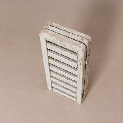 Foldable wooden louver decor prop for photography and studio styling